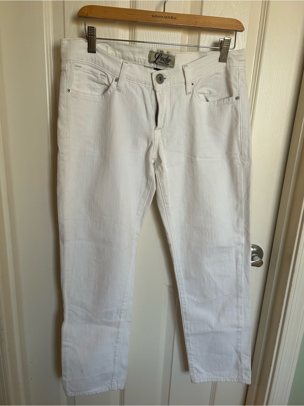 Lucky Brand White/Ivory Straight-Leg cropped Jeans